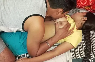 Desi Indian Fucky-fucky: Hoe My Dame Friend's Very primary Time aloft Valentine's Day thither a Enormous Spear