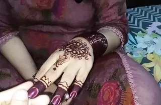 Super-hot Desi Indian Bhabhi Heads Naughty approximately Desi Audio