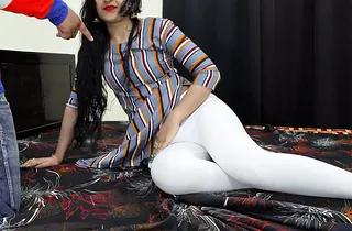 Priya's cock-squeezing snatch smashed in close-up nigh Hindi audio, and she sprays nigh sheer pleasure