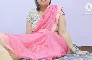 Cuckold Bhabhi gets her cock-squeezing bum sporadic out of order in Indian fashion by devar's wood