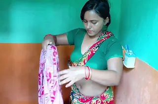 Hot Indian MILF with massive melons gets her tight ass fragmentary in motel