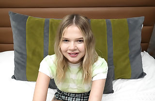 Supah cute 85lbs light-haired teen sucks a fat cock in this P