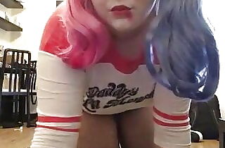 Harley Quinn sucking dildo super-bitch cosplay