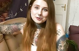 German Tat Girl introduces herself in her first Video